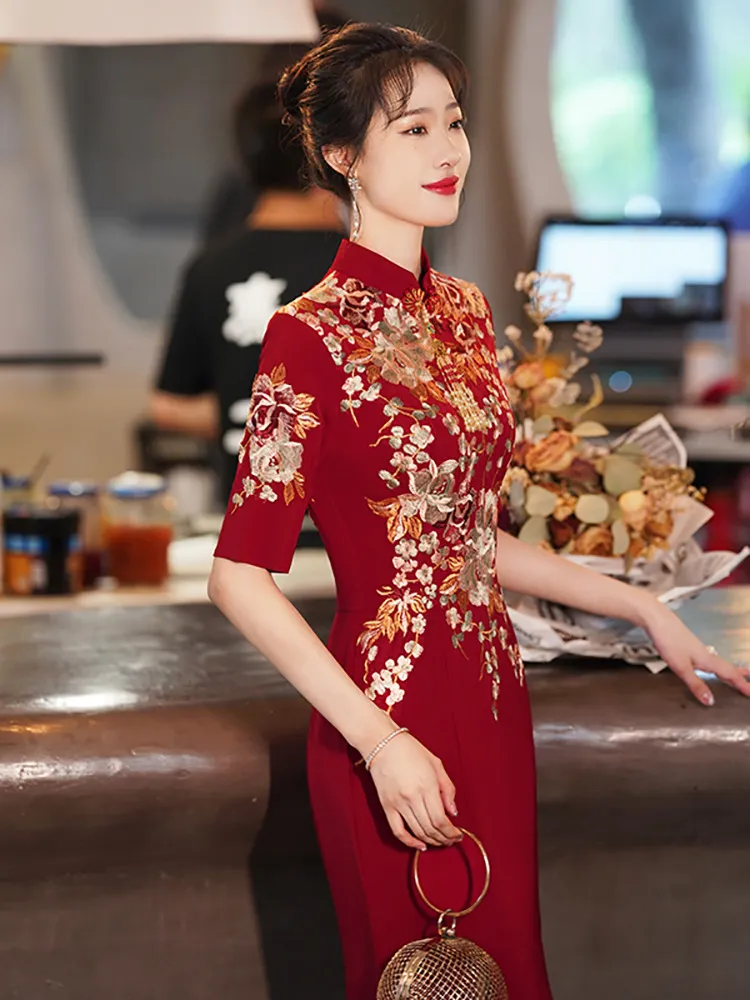 Elegant Chinese Tea Ceremony Dress： Embrace Tradition with Style