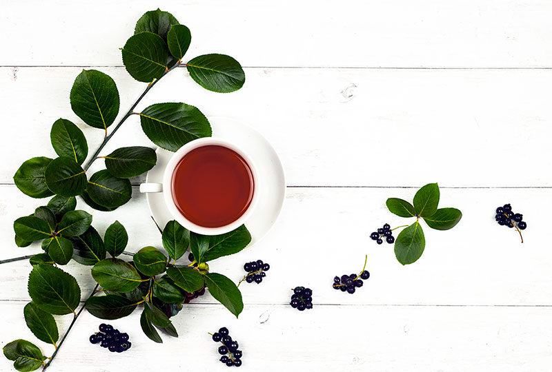 How to Make Refreshing Black Currant Tea at Home