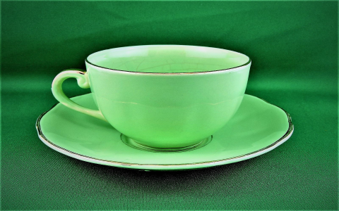 Discover Colclough Bone China Tea Sets: History, Value & Where to Buy