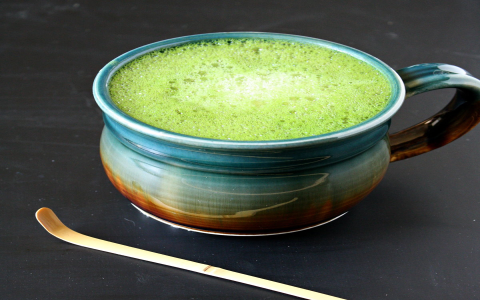 vanilla matcha green tea latte