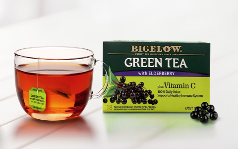 difference between black and green tea