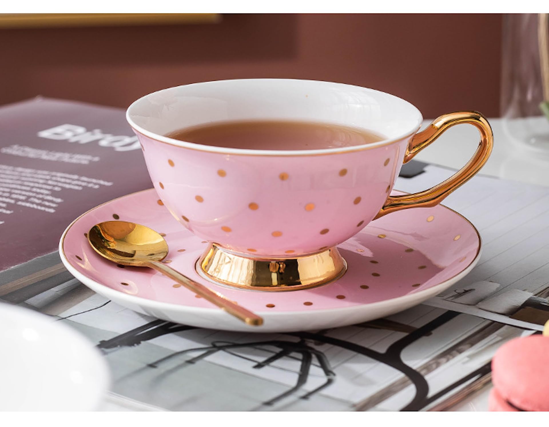 Elegant Tea Set with Cups and Saucers – Perfect for Tea Lovers