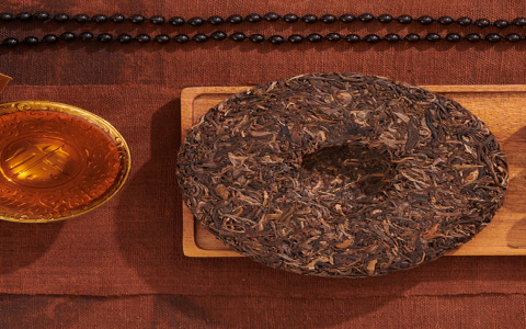 What is Lapsang Souchong Black Tea? A Guide to Its Smoky Flavor and Health Benefits