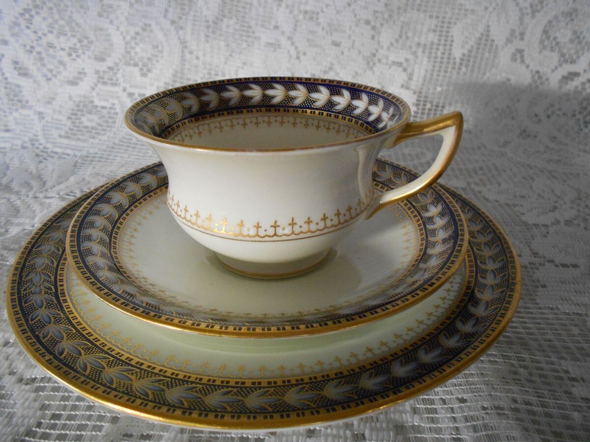 Aynsley Tea Sets: Fine Bone China & Collectible Pieces