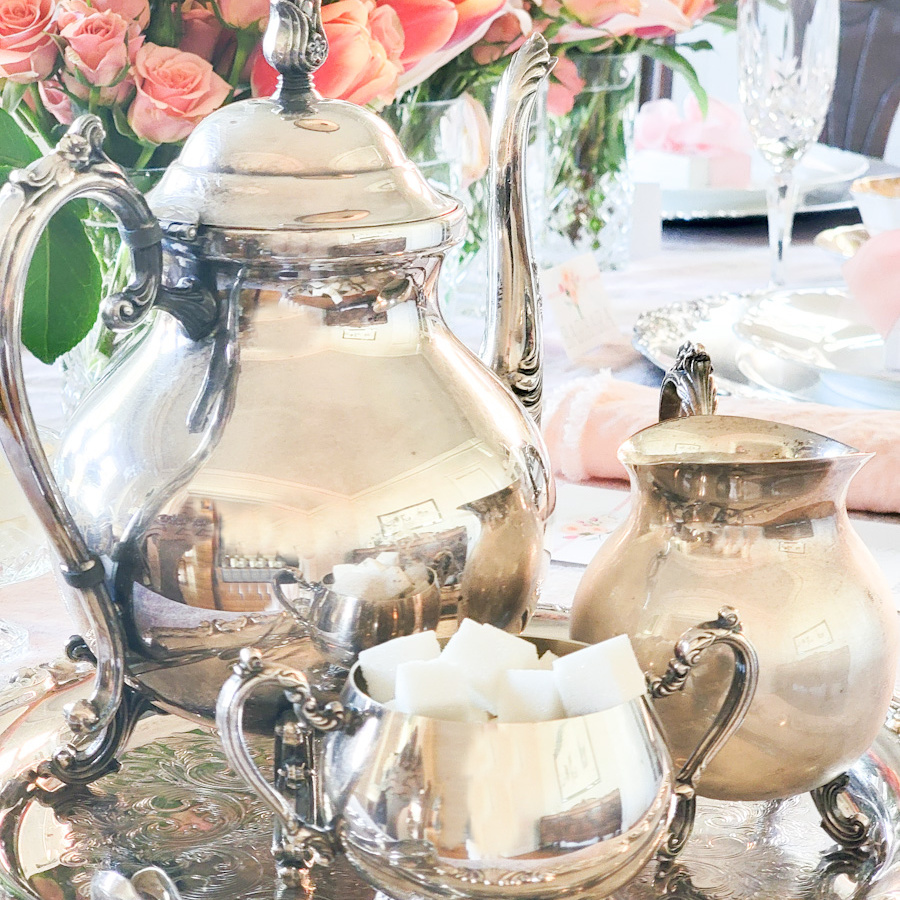 How to Host the Perfect Tea Set Party: Tips for Elegance and Fun