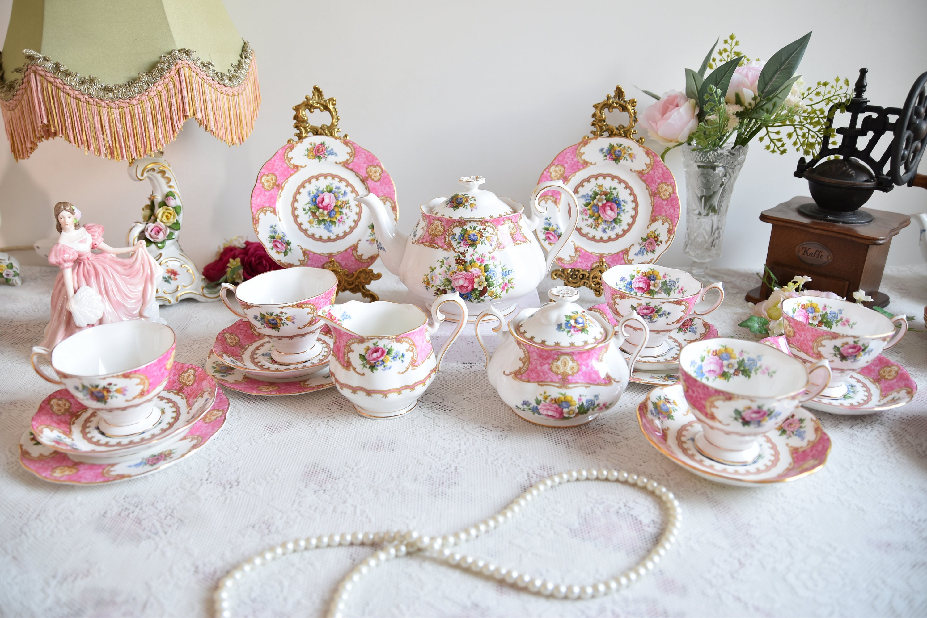 Discover the Timeless Beauty of Royal Albert Bone China Tea Sets