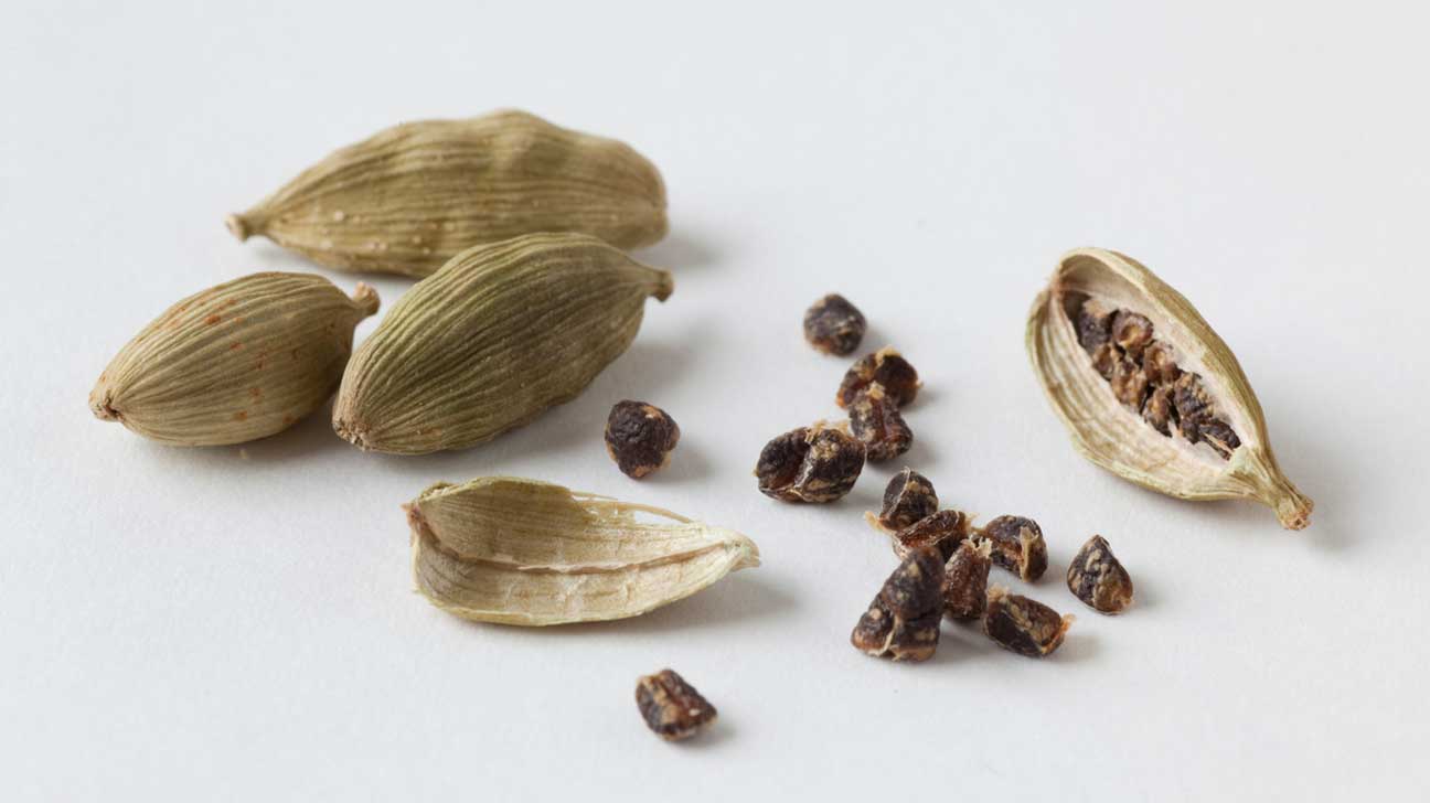 Top Health Benefits of Black Cardamom: Heart Health, Metabolism, and More