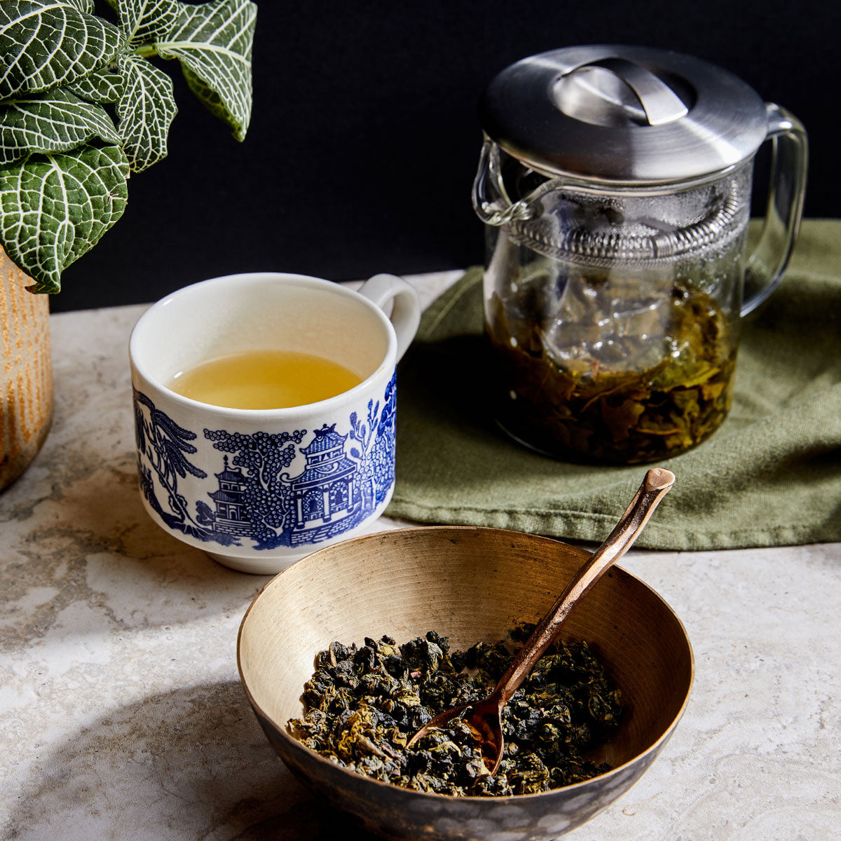 oolong tea and milk