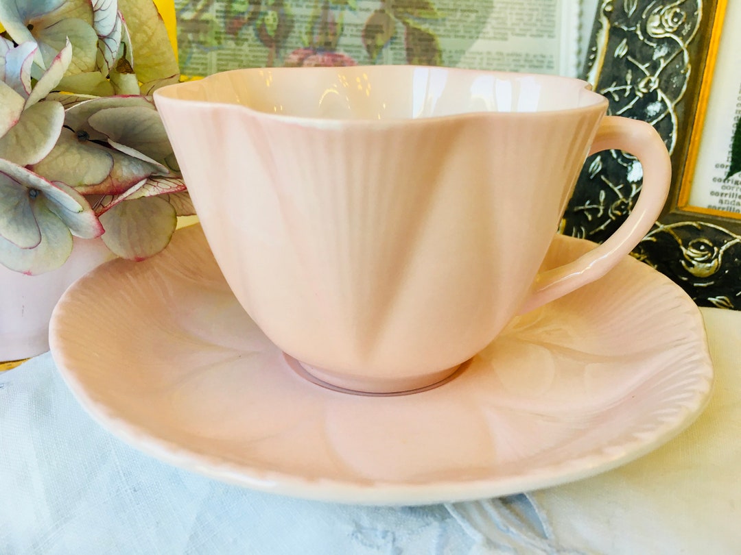 Shelley Tea Sets: Discover the Best Deals on Classic and Antique Teacups