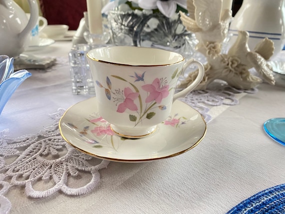 Duchess Bone China Tea Set: Vintage Elegance for Tea Parties and Collectors