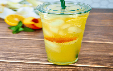 green tea and peach