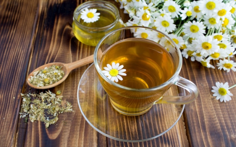 chamomile and honey tea
