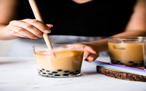 How to Make the Perfect Milk with Black Tea: A Simple Guide