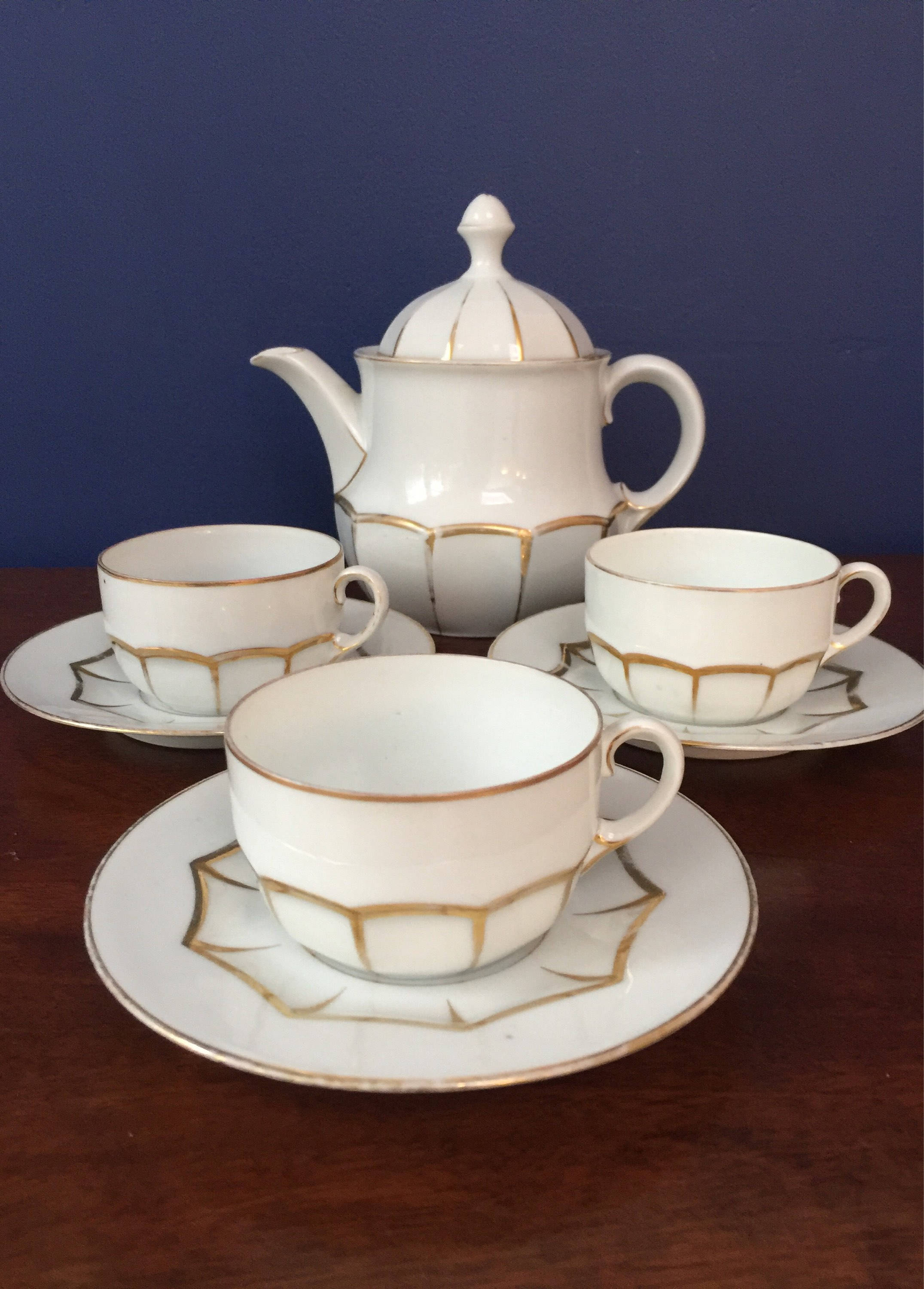 Elegant Art Deco Tea Set: A Perfect Blend of Vintage Style and Function