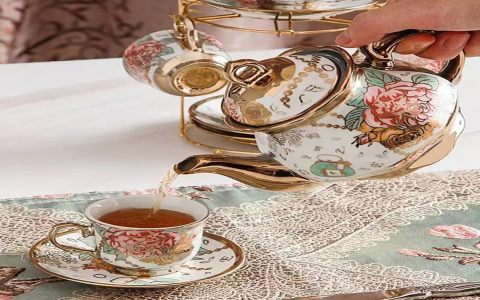 Elegant Art Deco Tea Set: A Perfect Blend of Vintage Style and Function