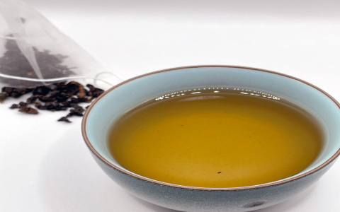 oolong tea and honey