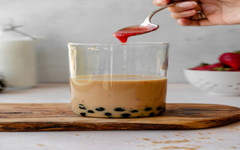 How to Make the Perfect Black Sugar Milk Tea: A Step-by-Step Guide