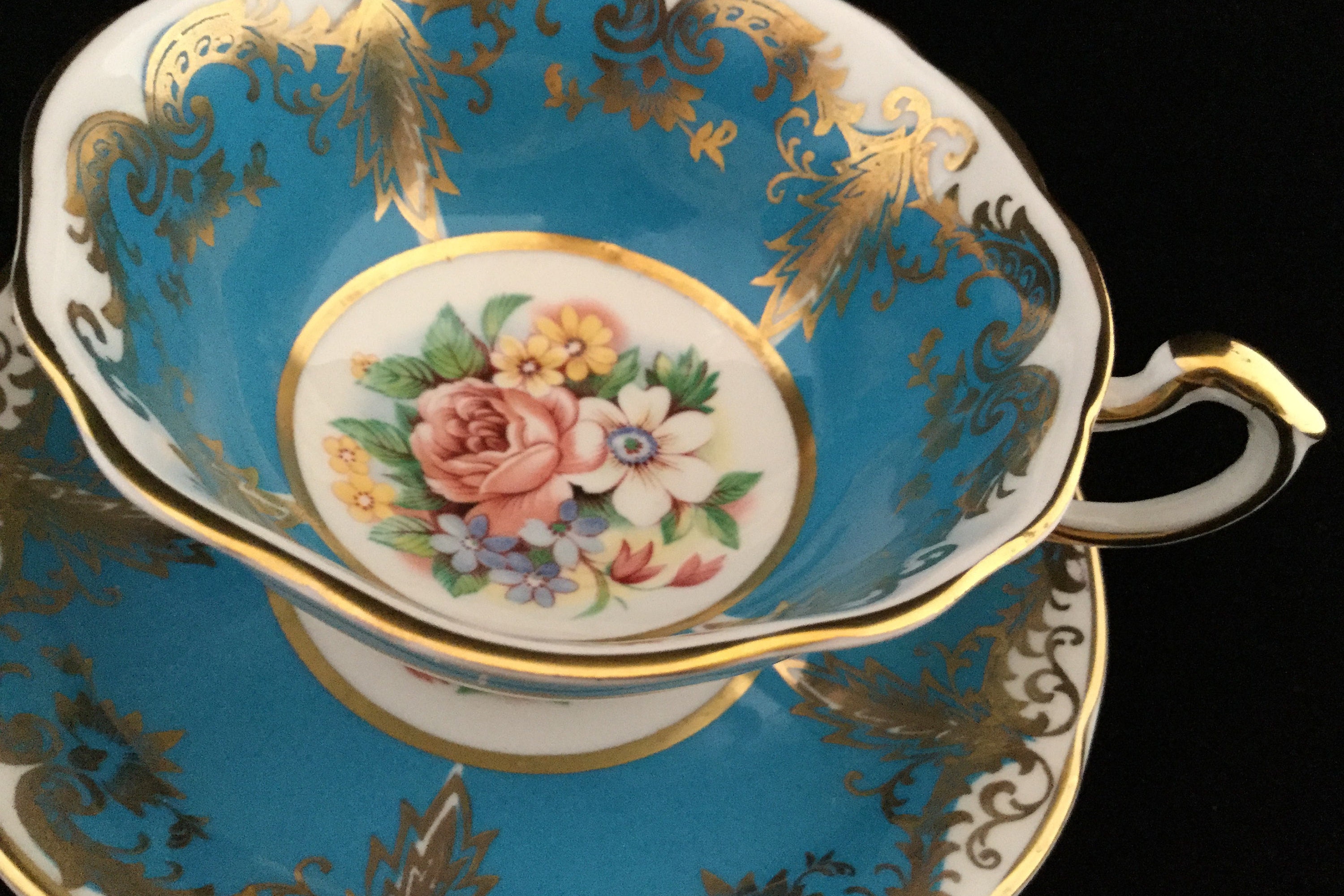 Shop Paragon Tea Set Online: Premium Bone China Teacups & Trays