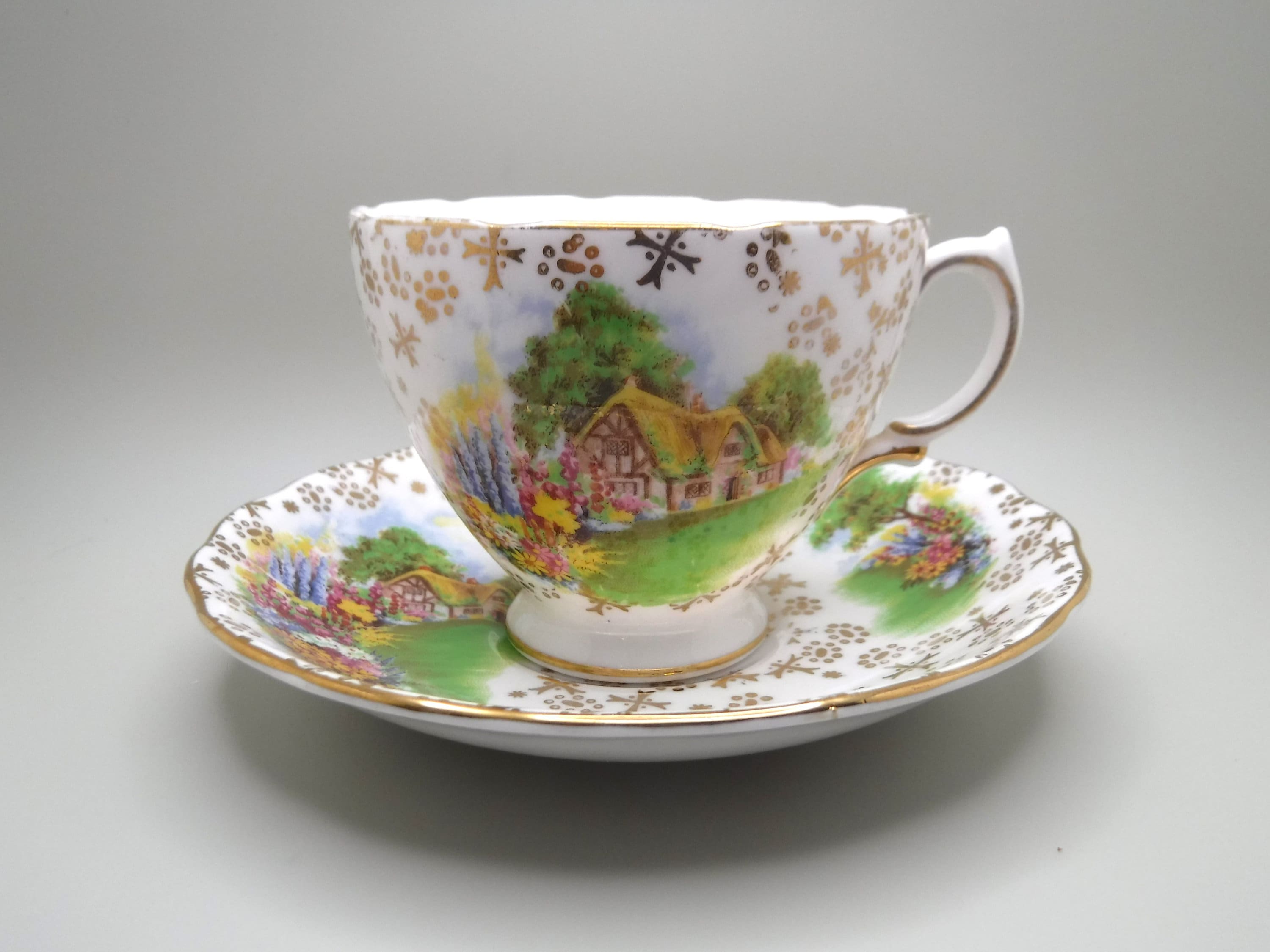 Colclough Bone China Tea Set: Elegant Vintage Teacups & Saucers for Tea Lovers