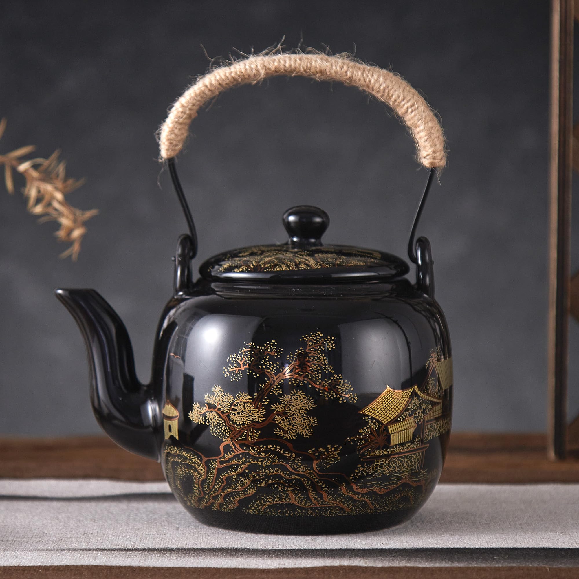 black tea pot
