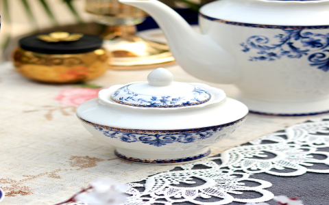 blue and white tea pot