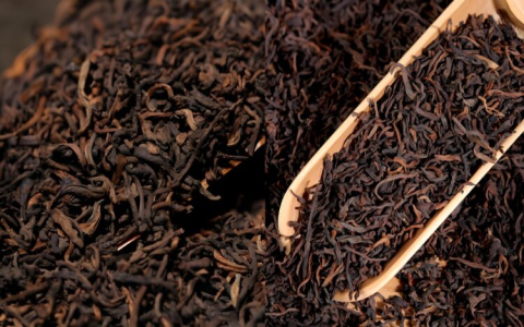 Pu Erh Tea and Black Tea: Unique Characteristics and Health Benefits