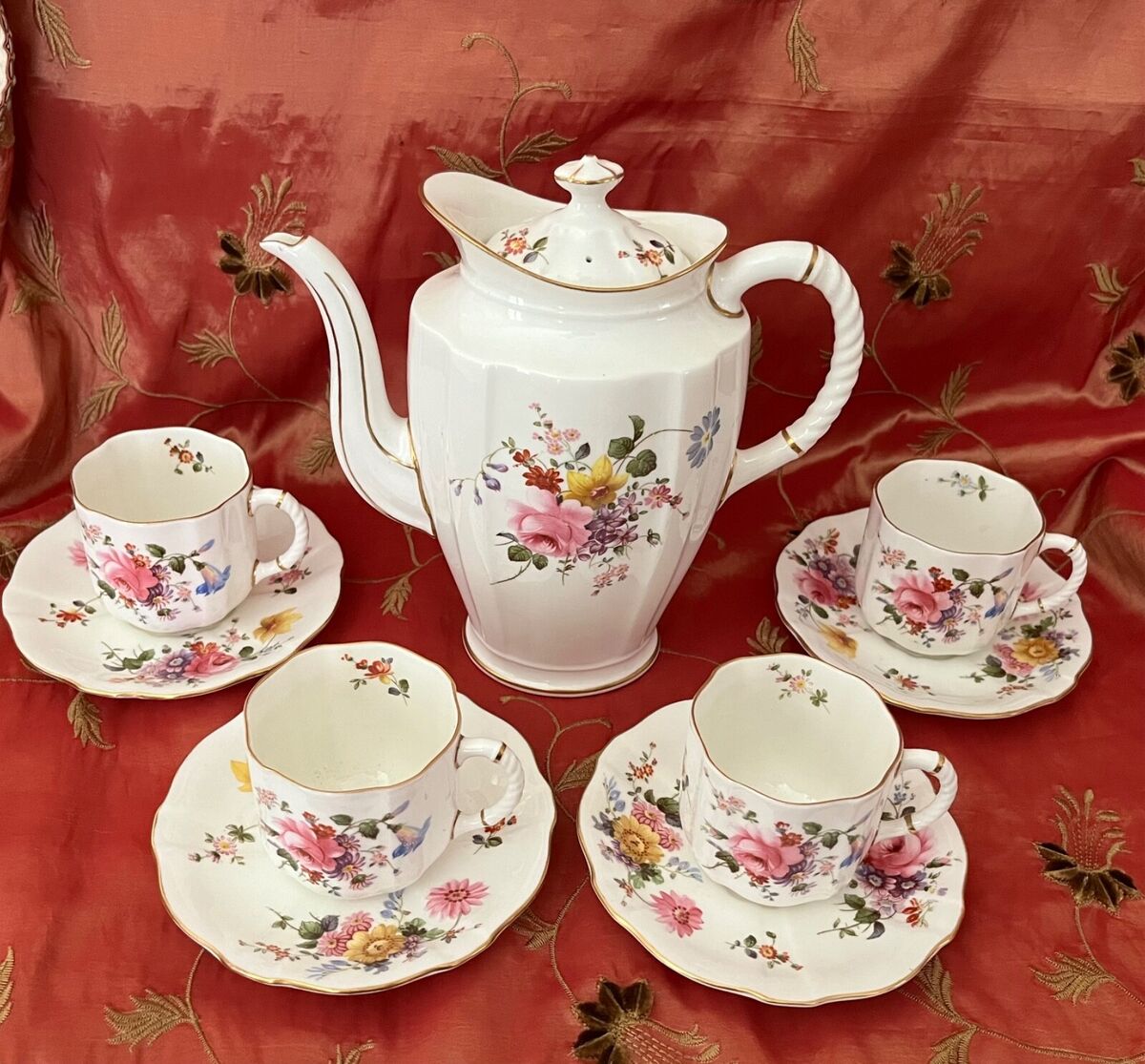Discover the Elegance of Royal Crown Derby Tea Sets: A Collector's Must-Have