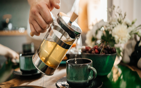 What Does Black Tea Taste Like? Exploring Its Unique Flavors and Aromas