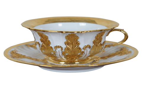 Find the Best Antique Tea Sets: Timeless Porcelain and Glass Creations