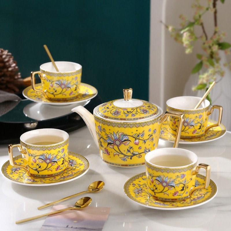 tea set yellow
