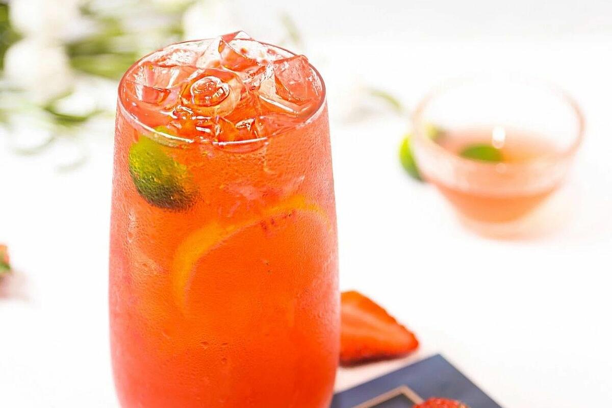 strawberry green tea