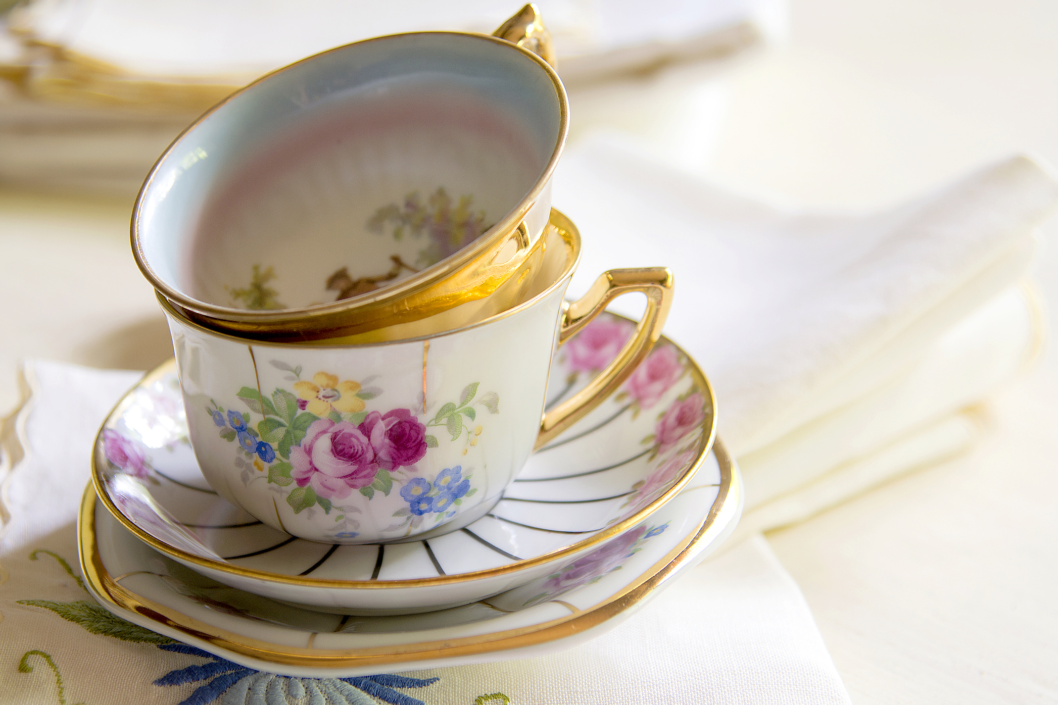 How Much Is a Valuable Antique Chinese Tea Set Worth? (Expert Tips to Find Out!)