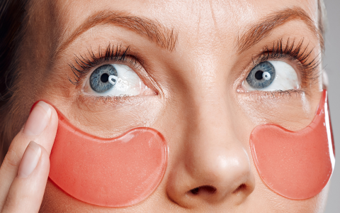 Revitalize Your Eyes with Black Tea Fresh Eye Cream