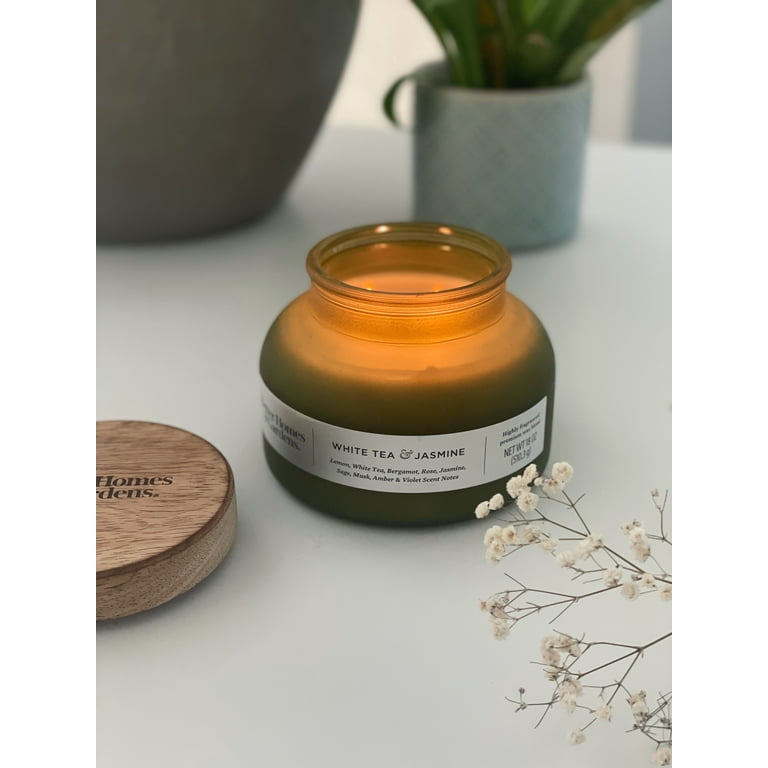 white tea and jasmine candle