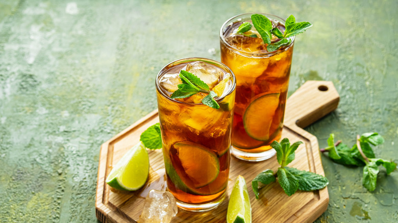 Black Tea Cocktail: A Refreshing Drink for Any Occasion