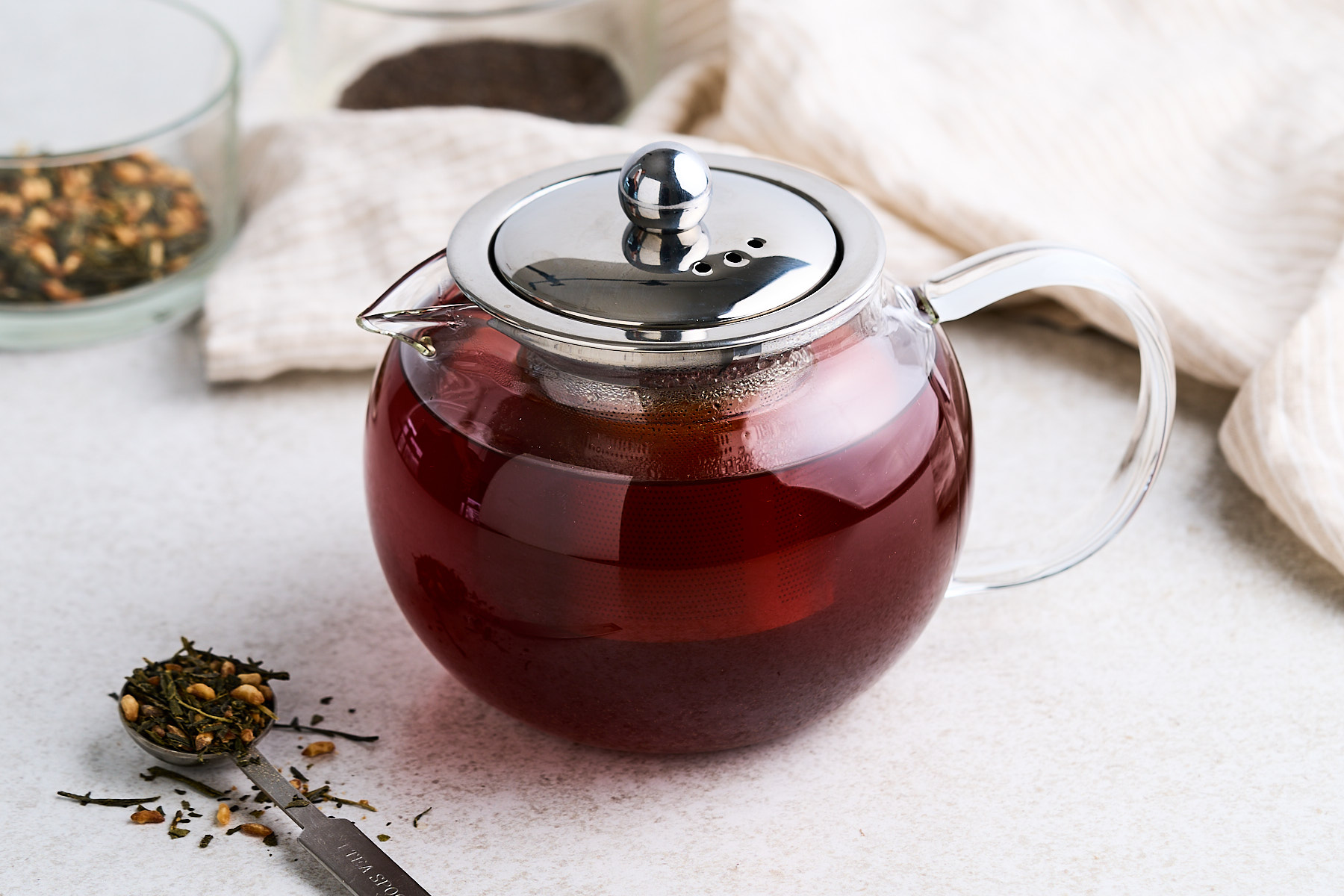 How to Brew Black Loose Tea Leaves: The Ultimate Guide and What are the best ways to store your black loose tea leaves?