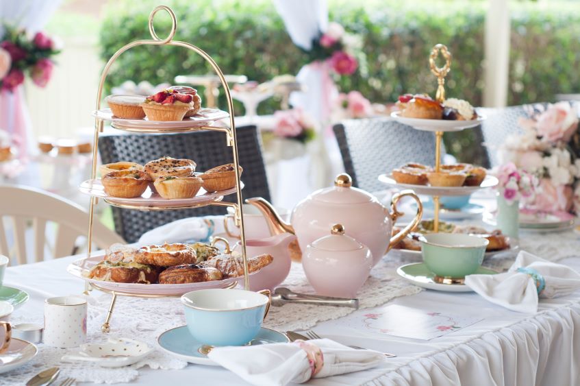 Impress Your Guests: Elegant Tea Set Up for Party