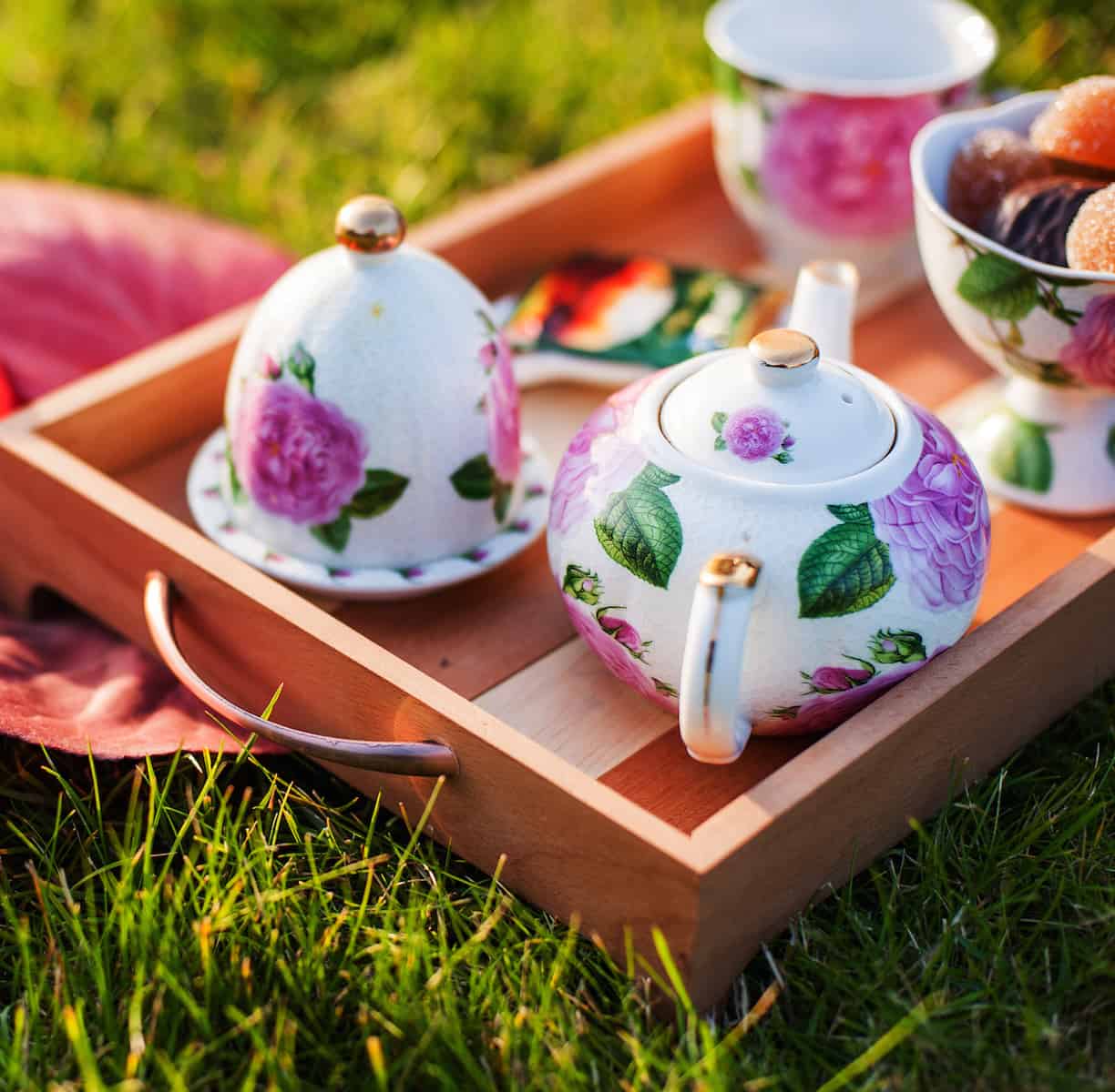 How to Choose the Perfect Travel Tea Set (Our Top Picks and Tips)