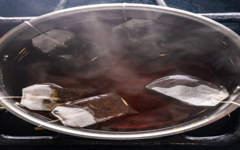 Make Your Own Unsweetened Black Tea Concentrate at Home (Easy-to-Follow Recipe and Storage Tips)