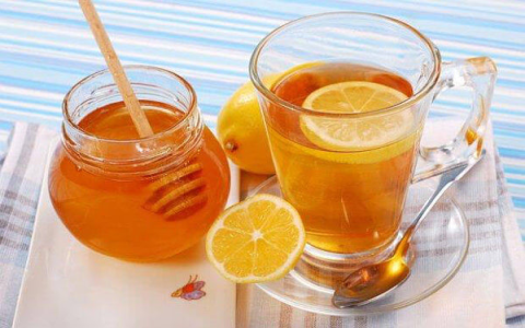 Lemon with Black Tea: Top 5 Advantages You Should Know