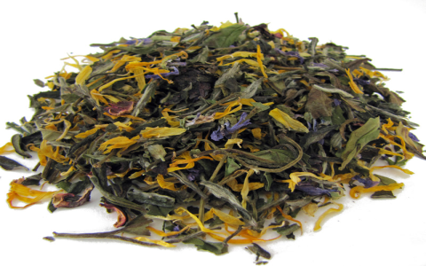 white pomegranate tea