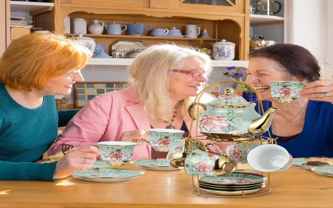 Persian Tea Set: The Perfect Gift for Tea Lovers