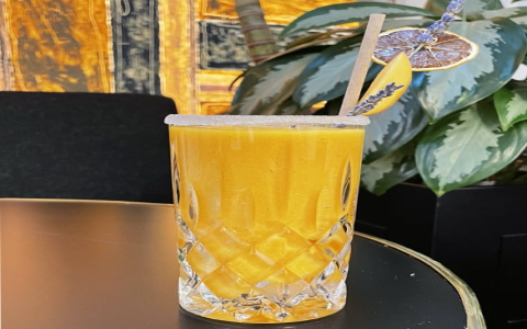 Experience the Complexity of Paris Black Tea: A Parisian Delight