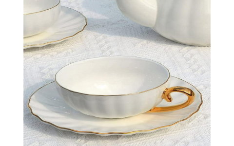Beautiful White and Gold Tea Set: Make Every Tea Time Special