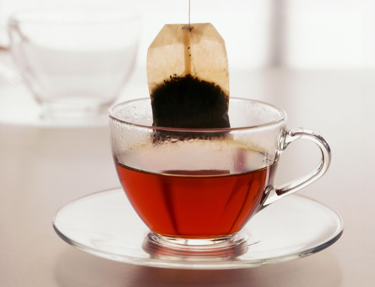 How to make decaffeinated black tea? (Easy steps for you)
