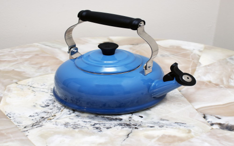 le creuset oolong kettle