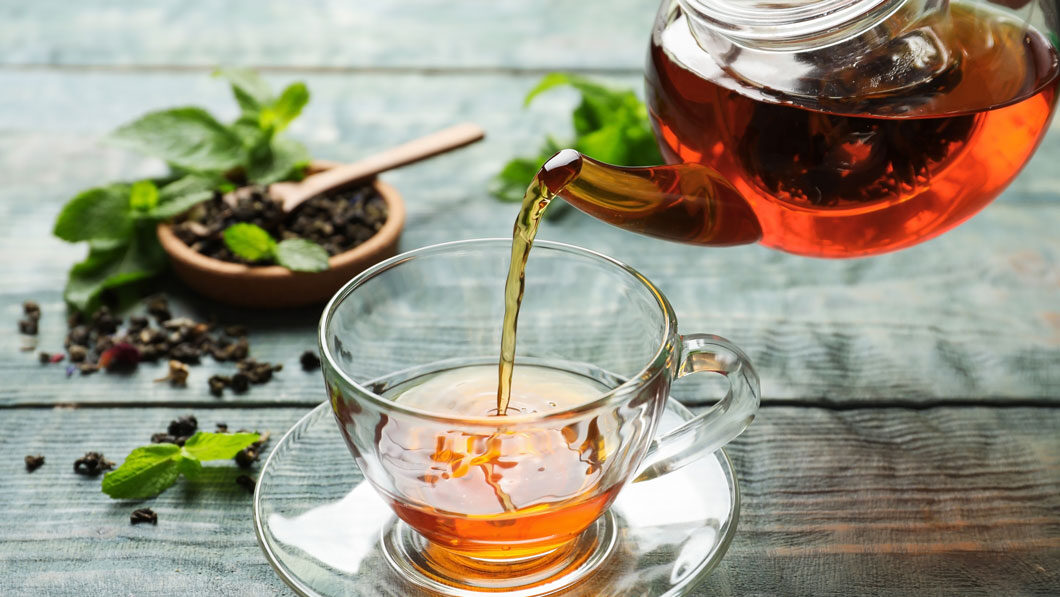 What is black loose leaf tea? Discover its benefits and brewing methods here!