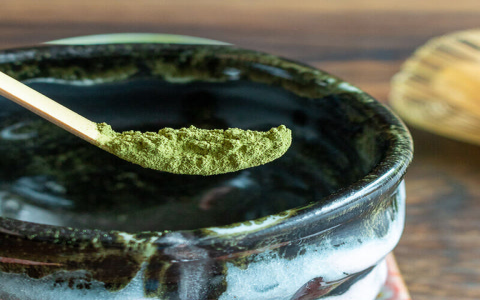 Black Tea Matcha vs. Regular Matcha: Whats the Difference?