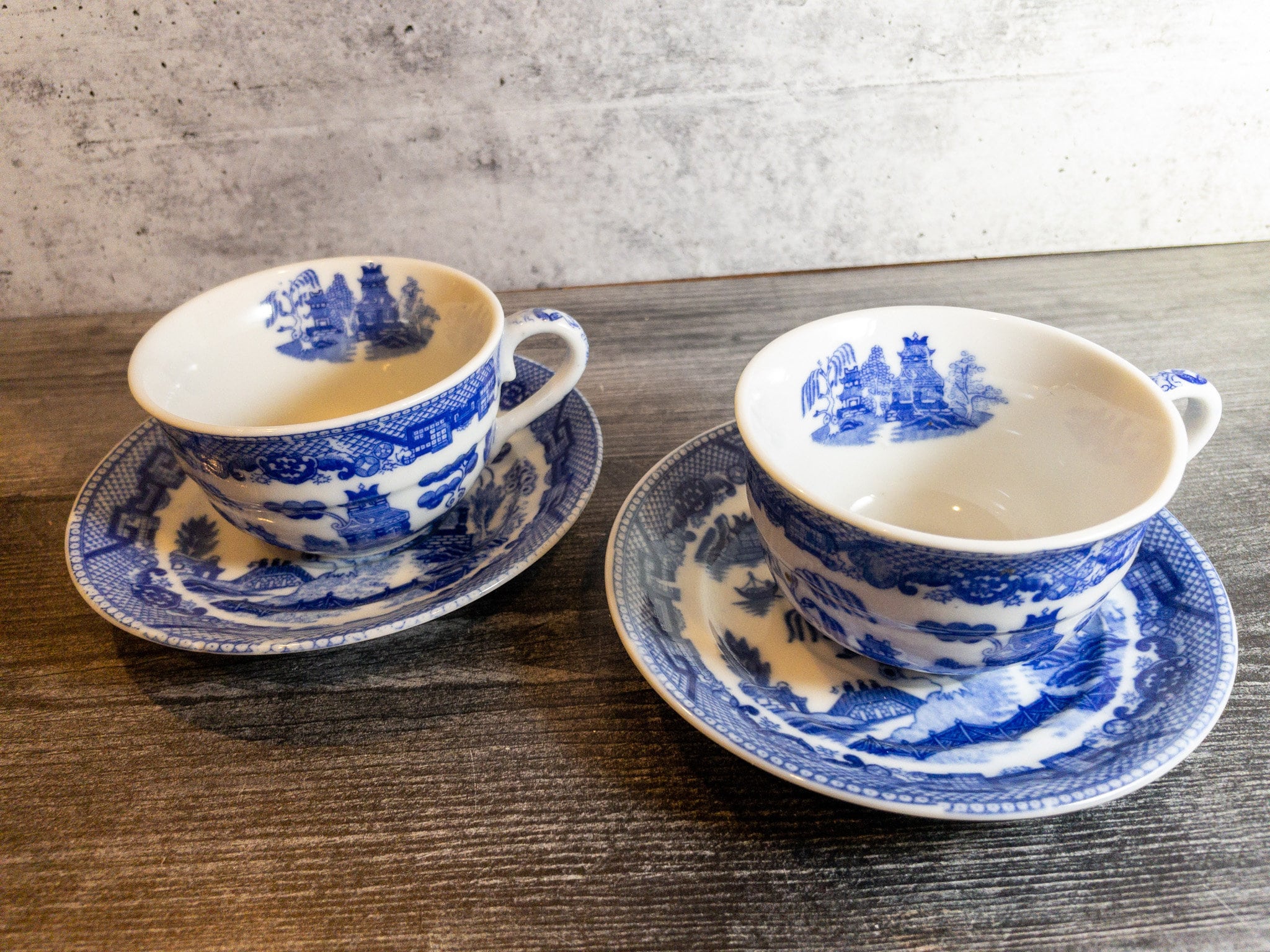 blue and white japanese tea cups