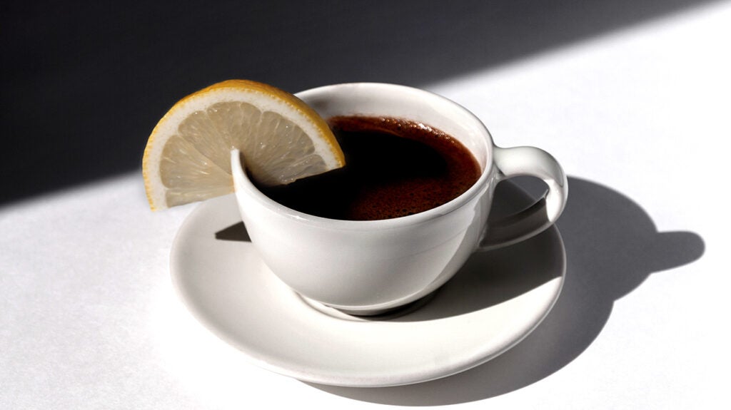 Benefits of Black Tea With Lemon for Weight Loss? Find Out How It Can Help You Slim Down!